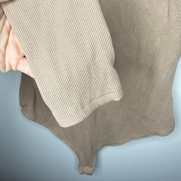 Bohme Noelle Ribbed Open Back Beige Bodysuit Medium Long Sleeve Chic‎ Classic - Picture 6 of 10